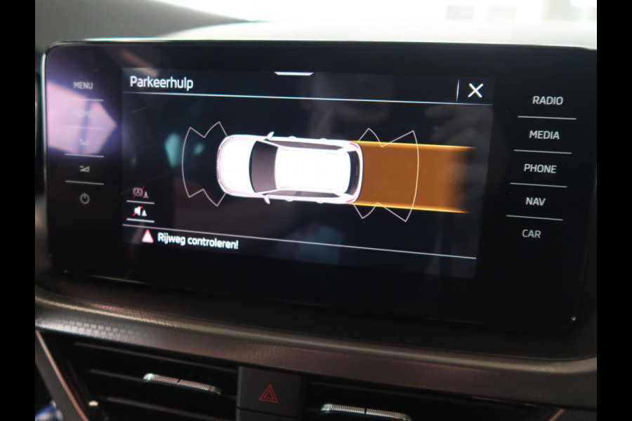 Škoda Kamiq 1.0 TSi 115pk DSG Business Edition LEDER/KEYLESS/VIRTUAL/CARPLAY/PDC/17INCH