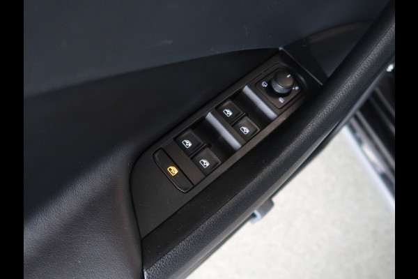 Škoda Kamiq 1.0 TSi 115pk DSG Business Edition LEDER/KEYLESS/VIRTUAL/CARPLAY/PDC/17INCH
