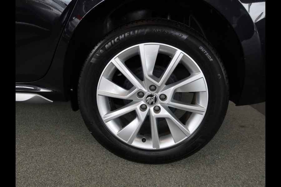 Škoda Kamiq 1.0 TSi 115pk DSG Business Edition LEDER/KEYLESS/VIRTUAL/CARPLAY/PDC/17INCH