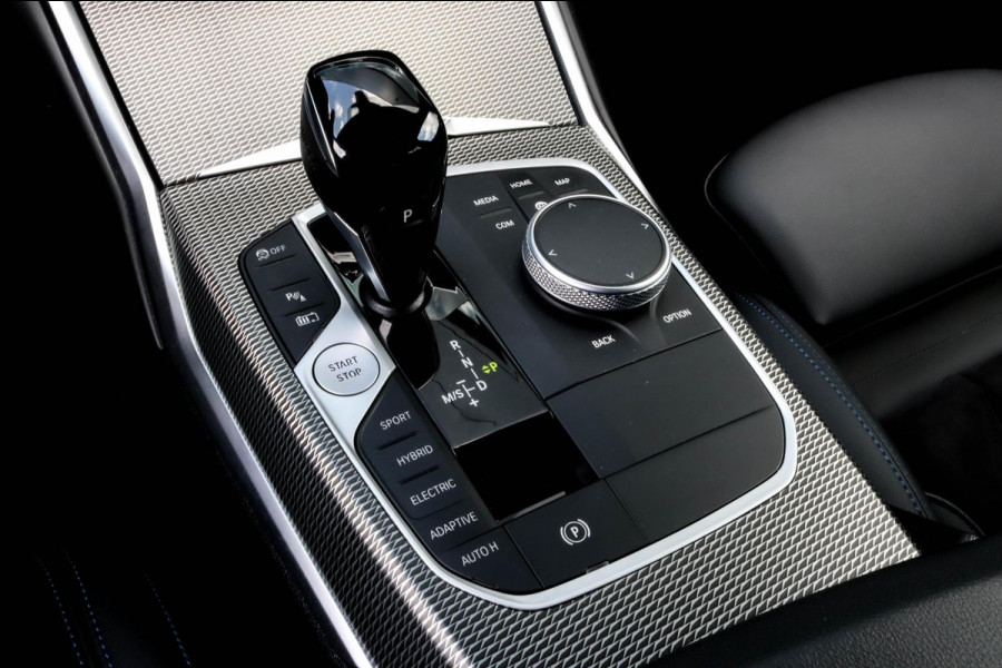BMW 3 Serie Touring 330e - M-SPORT - CARPLAY - SFEERVERLICHTING