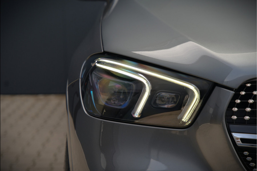 Mercedes-Benz GLE 350 D 4MATIC AMG Line | Grijs Kenteken | Marge | Adaptive Cruise Control | Stoelverwarming | Panoramadak | Trekhaak | Camera | Apple Carplay | Ambiance Verlichting | Leder | Keyless