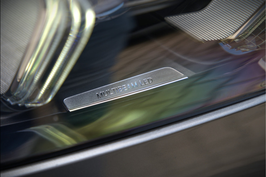 Mercedes-Benz GLE 350 D 4MATIC AMG Line | Grijs Kenteken | Marge | Adaptive Cruise Control | Stoelverwarming | Panoramadak | Trekhaak | Camera | Apple Carplay | Ambiance Verlichting | Leder | Keyless