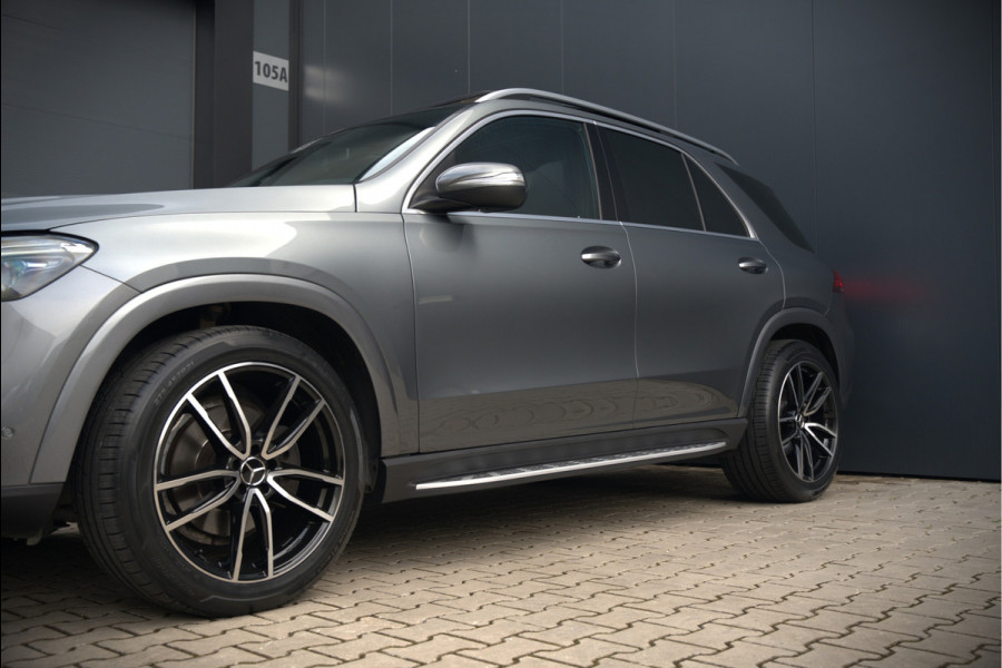 Mercedes-Benz GLE 350 D 4MATIC AMG Line | Grijs Kenteken | Marge | Adaptive Cruise Control | Stoelverwarming | Panoramadak | Trekhaak | Camera | Apple Carplay | Ambiance Verlichting | Leder | Keyless