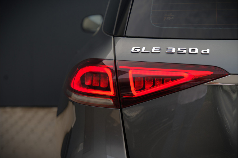 Mercedes-Benz GLE 350 D 4MATIC AMG Line | Grijs Kenteken | Marge | Adaptive Cruise Control | Stoelverwarming | Panoramadak | Trekhaak | Camera | Apple Carplay | Ambiance Verlichting | Leder | Keyless