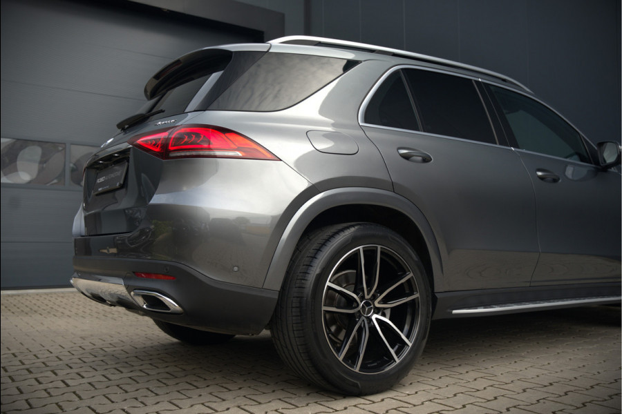 Mercedes-Benz GLE 350 D 4MATIC AMG Line | Grijs Kenteken | Marge | Adaptive Cruise Control | Stoelverwarming | Panoramadak | Trekhaak | Camera | Apple Carplay | Ambiance Verlichting | Leder | Keyless