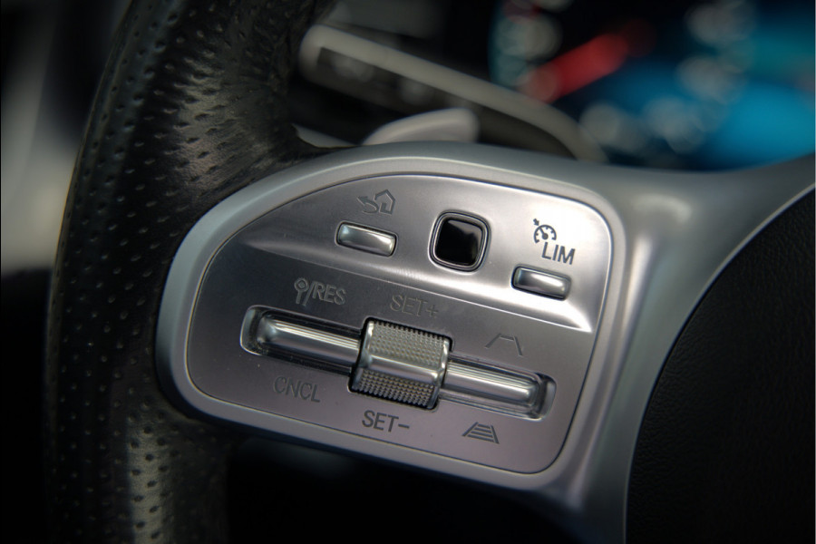 Mercedes-Benz GLE 350 D 4MATIC AMG Line | Grijs Kenteken | Marge | Adaptive Cruise Control | Stoelverwarming | Panoramadak | Trekhaak | Camera | Apple Carplay | Ambiance Verlichting | Leder | Keyless