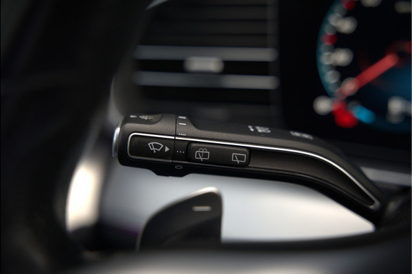 Mercedes-Benz GLE 350 D 4MATIC AMG Line | Grijs Kenteken | Marge | Adaptive Cruise Control | Stoelverwarming | Panoramadak | Trekhaak | Camera | Apple Carplay | Ambiance Verlichting | Leder | Keyless