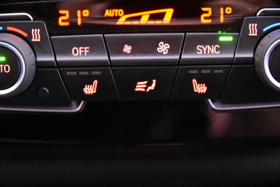 BMW X1 sDrive18i *1ste Eigenaar*Leder*Navigatie*Trekhaak*