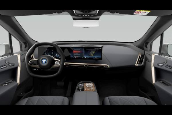 BMW iX M60 High Executive - Pano - Trekhaak - 112kWh