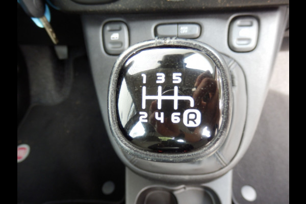 Fiat Panda Hybrid | Cross | Clima | Voorruit + Stoel verwarming | Pdc |