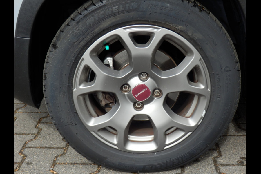 Fiat Panda Hybrid | Cross | Clima | Voorruit + Stoel verwarming | Pdc |