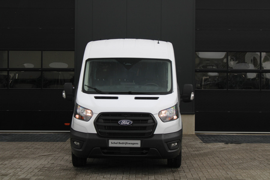 Ford Transit 350 2.0 TDCI 165pk L3H2 Dubbel Cabine Trend 6 zits - Carplay - Trekhaak - Camera - 2800kg Trekgewicht - Rijklaar