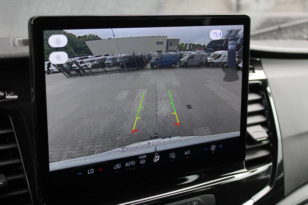 Ford Transit 350 2.0 TDCI 165pk L3H2 Dubbel Cabine Trend 6 zits - Carplay - Trekhaak - Camera - 2800kg Trekgewicht - Rijklaar