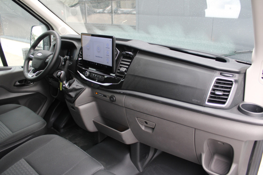 Ford Transit 350 2.0 TDCI 165pk L3H2 Dubbel Cabine Trend 6 zits - Carplay - Trekhaak - Camera - 2800kg Trekgewicht - Rijklaar