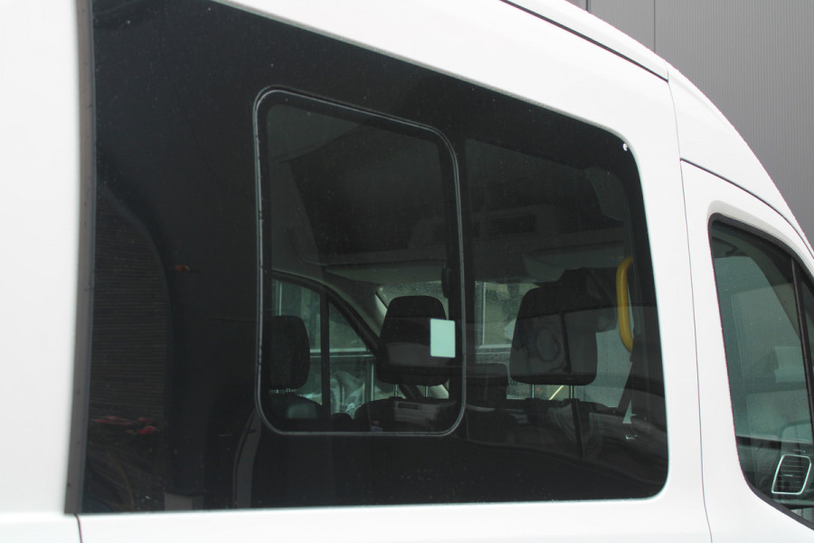 Ford Transit 350 2.0 TDCI 165pk L3H2 Dubbel Cabine Trend 6 zits - Carplay - Trekhaak - Camera - 2800kg Trekgewicht - Rijklaar