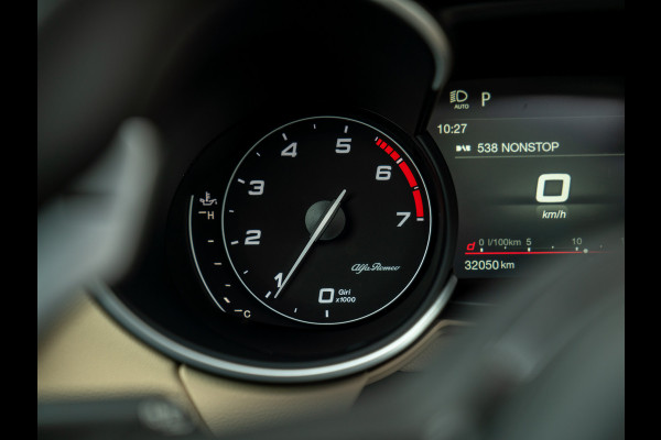 Alfa Romeo Stelvio 2.0T AWD Veloce | Pano-dak | CarPlay | Adapt. cruise | NL-auto | Verde Visconti