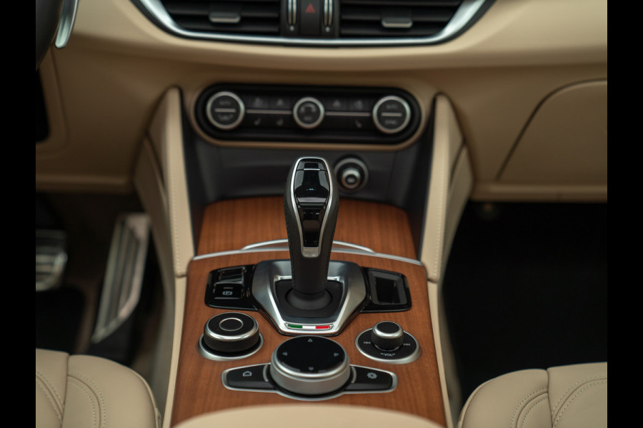 Alfa Romeo Stelvio 2.0T AWD Veloce | Pano-dak | CarPlay | Adapt. cruise | NL-auto | Verde Visconti