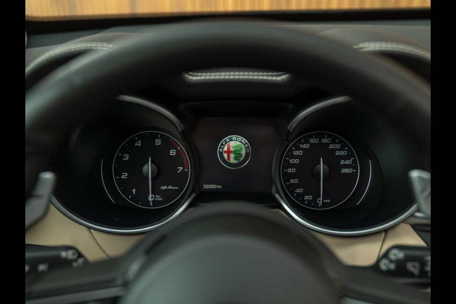 Alfa Romeo Stelvio 2.0T AWD Veloce | Pano-dak | CarPlay | Adapt. cruise | NL-auto | Verde Visconti