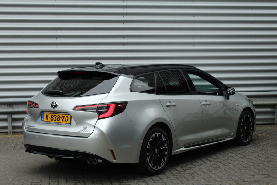 Toyota Corolla Touring Sports 2.0 Hybrid 184pk GR-Sport NL-Auto NAP 10 Jaar Garantie Clima Cruise  Carplay Camera Keyless 17"LMV Afn. Trekhaak