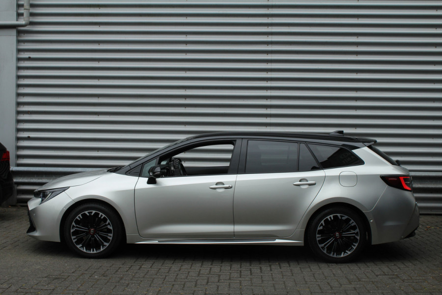 Toyota Corolla Touring Sports 2.0 Hybrid 184pk GR-Sport NL-Auto NAP 10 Jaar Garantie Clima Cruise  Carplay Camera Keyless 17"LMV Afn. Trekhaak