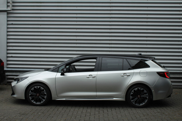 Toyota Corolla Touring Sports 2.0 Hybrid 184pk GR-Sport NL-Auto NAP 10 Jaar Garantie Clima Cruise  Carplay Camera Keyless 17"LMV Afn. Trekhaak