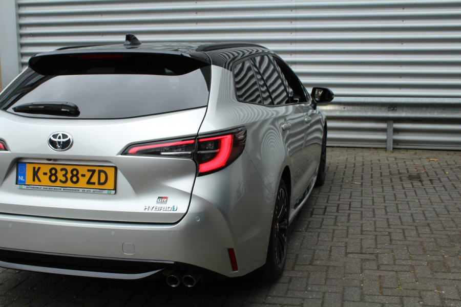 Toyota Corolla Touring Sports 2.0 Hybrid 184pk GR-Sport NL-Auto NAP 10 Jaar Garantie Clima Cruise  Carplay Camera Keyless 17"LMV Afn. Trekhaak