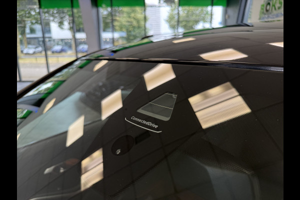 BMW 3-serie 330e eDrive Edition ACC Head-Up Harman Kardon Schuif/Kanteldak