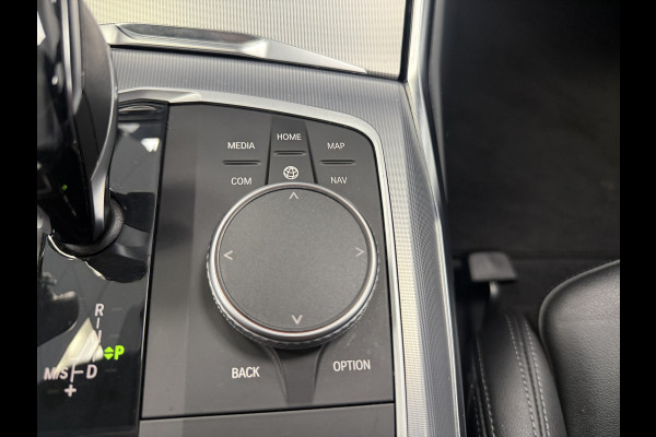 BMW 3-serie 330e eDrive Edition ACC Head-Up Harman Kardon Schuif/Kanteldak