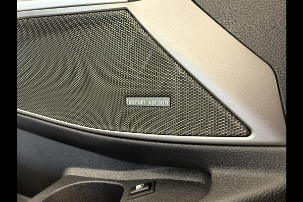 BMW 3-serie 330e eDrive Edition ACC Head-Up Harman Kardon Schuif/Kanteldak