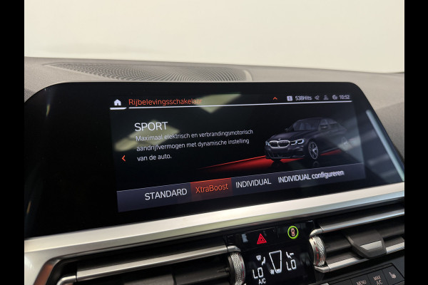 BMW 3-serie 330e eDrive Edition ACC Head-Up Harman Kardon Schuif/Kanteldak