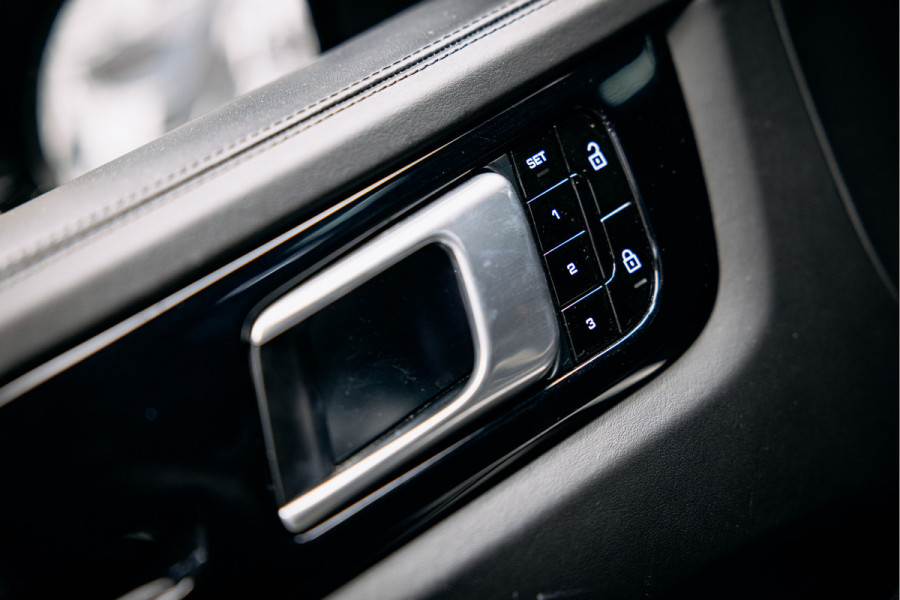 Porsche Cayenne 3.0 E-Hybrid Goed uitgevoerde Cayenne Hybride