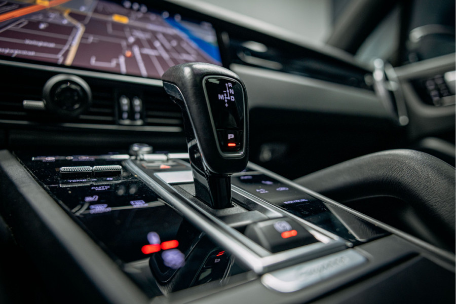 Porsche Cayenne 3.0 E-Hybrid Goed uitgevoerde Cayenne Hybride