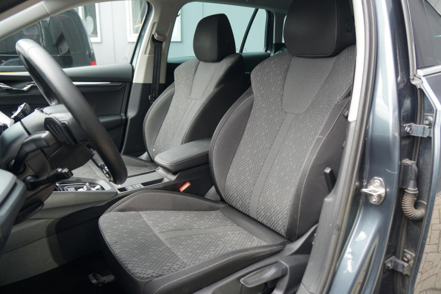 Škoda Octavia Combi 1.4 TSI iV PHEV Business Edition Plus + DODEHOEKDETECTIE / CAMERA / STOEL & STUURWIELVERWARMING