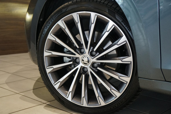 Škoda Octavia Combi 1.4 TSI iV PHEV Business Edition Plus + DODEHOEKDETECTIE / CAMERA / STOEL & STUURWIELVERWARMING