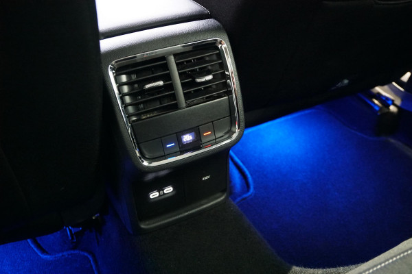 Škoda Octavia Combi 1.4 TSI iV PHEV Business Edition Plus + DODEHOEKDETECTIE / CAMERA / STOEL & STUURWIELVERWARMING
