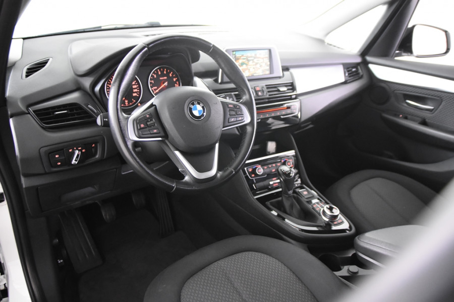 BMW 2 Serie Active Tourer 220i Centennial Executive XDrive*Navigatie*4x4*
