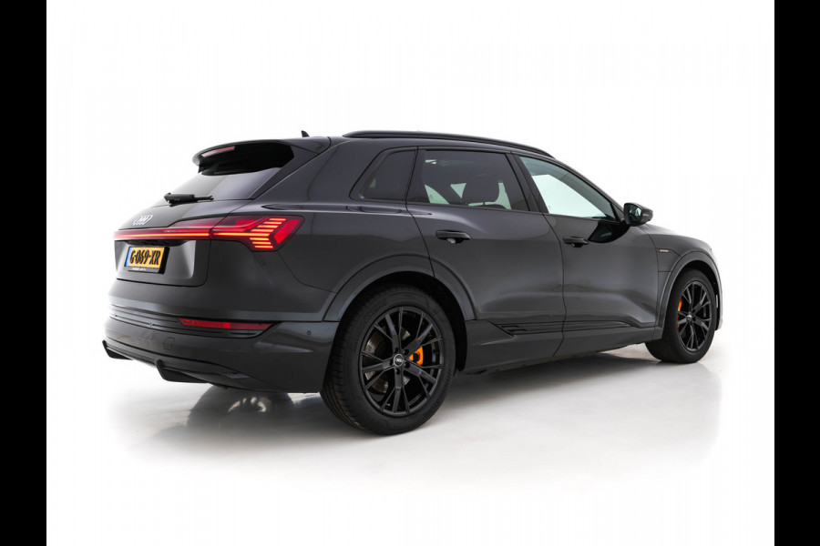 Audi e-tron 50 Quattro S-Line Launch-Edition-Black 71 kWh (INCL-BTW) *PANO | LEATHER-MICROFIBRE | DIGI-COCKPIT | FULL-LED | MEMORY-PACK | ADAPTIVE-CRUISE | HEATED-SPORTSEATS | NAVI-FULLMAP | KEYLESS | SHIFT-PADDLES | 20"ALU*