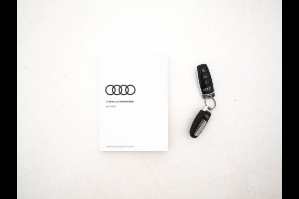Audi e-tron 50 Quattro S-Line Launch-Edition-Black 71 kWh (INCL-BTW) *PANO | LEATHER-MICROFIBRE | DIGI-COCKPIT | FULL-LED | MEMORY-PACK | ADAPTIVE-CRUISE | HEATED-SPORTSEATS | NAVI-FULLMAP | KEYLESS | SHIFT-PADDLES | 20"ALU*