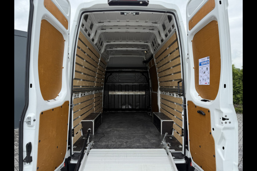 Iveco Daily 35S14 136 PK HI-MATIC AUTOMAAT / L2H3 / 1e EIG. / CRUISE / ECC / CAMERA / OPRIJPLANK / NAVI / 3-ZITS / 3500 KG AHG