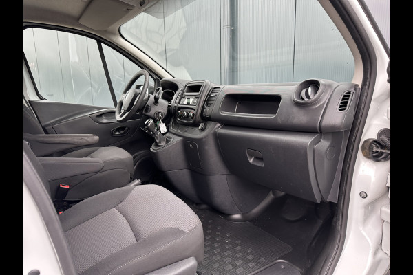Renault Trafic 2.0 dCi 120 PK / L1H1 / 1e EIG. / 2x SCHUIFDEUR / AIRCO / CRUISE / TREKHAAK