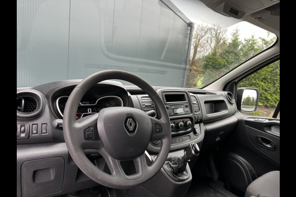 Renault Trafic 2.0 dCi 120 PK / L1H1 / 1e EIG. / 2x SCHUIFDEUR / AIRCO / CRUISE / TREKHAAK
