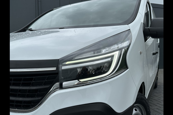 Renault Trafic 2.0 dCi 120 PK / L1H1 / 1e EIG. / 2x SCHUIFDEUR / AIRCO / CRUISE / TREKHAAK