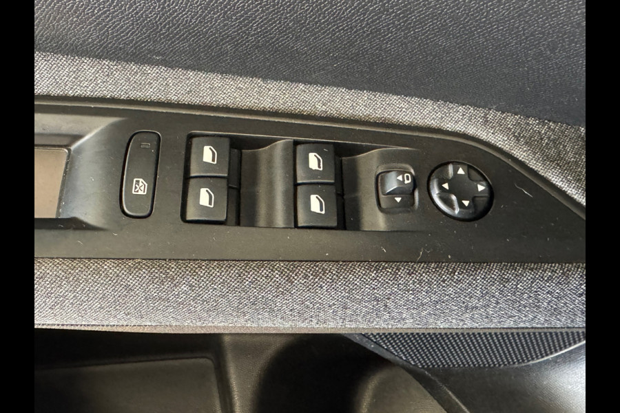 Peugeot 5008 1.2 PureTech Blue Lease Executive 7 PERSOONS AUT. CAMERA APPLE CARPLAY NAVIGATIE AIRCO CRUISE USB