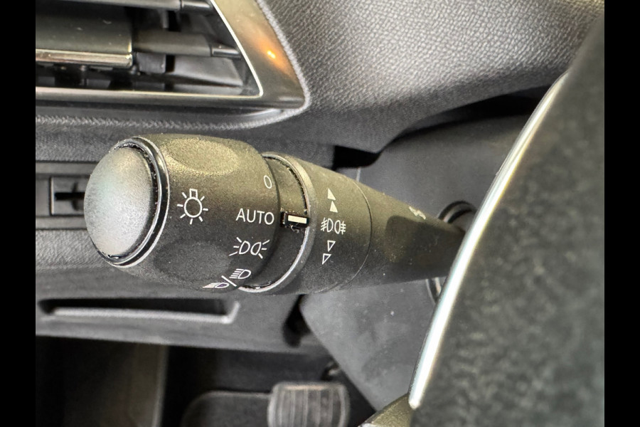 Peugeot 5008 1.2 PureTech Blue Lease Executive 7 PERSOONS AUT. CAMERA APPLE CARPLAY NAVIGATIE AIRCO CRUISE USB