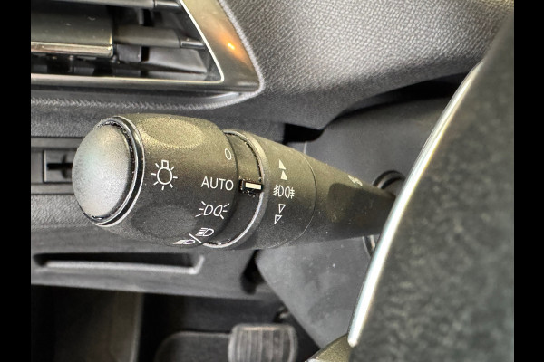 Peugeot 5008 1.2 PureTech Blue Lease Executive 7 PERSOONS AUT. CAMERA APPLE CARPLAY NAVIGATIE AIRCO CRUISE USB