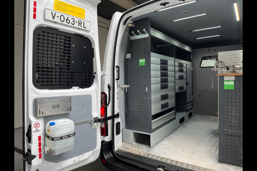 Renault Master Servicewagen T35 2.3 dCi 145pk euro6 L2H2 BOTT Inrichting, Victron omvormer, Standkachel, Trekhaak, RIJKLAARPRIJS!