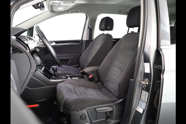 Volkswagen Touran 1.4 TSI Highline Edition R 7p 150pk DSG| Navi| Trekhaak| Alarm|Camera| 17'LM-velgen