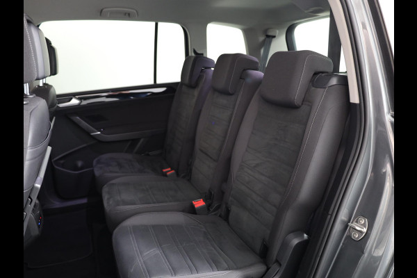 Volkswagen Touran 1.4 TSI Highline Edition R 7p 150pk DSG| Navi| Trekhaak| Alarm|Camera| 17'LM-velgen