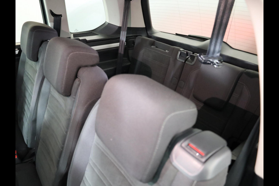 Volkswagen Touran 1.4 TSI Highline Edition R 7p 150pk DSG| Navi| Trekhaak| Alarm|Camera| 17'LM-velgen
