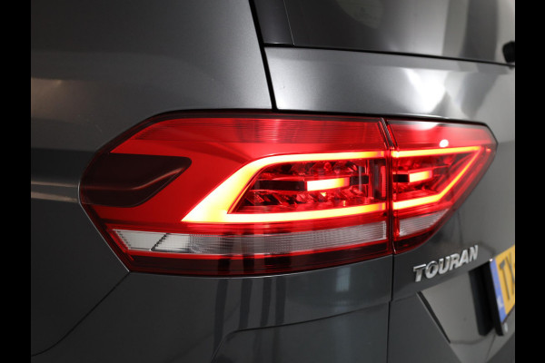 Volkswagen Touran 1.4 TSI Highline Edition R 7p 150pk DSG| Navi| Trekhaak| Alarm|Camera| 17'LM-velgen